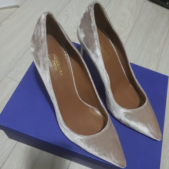 Aquazzura Shoes - ❌SOLD❌ Aquazzura Simply Irresistible Velvet Pumps
